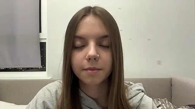 LisaPorse - show tongue + kiss me