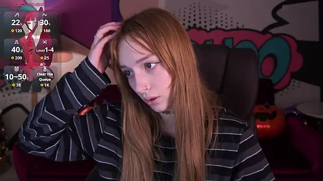 LizzaMoonn - undress in public