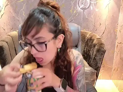 Alejandra_sandoval_a - striptease + naked