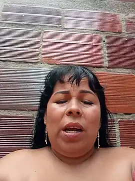 Mother-Big-tits - The man sucks my tits.