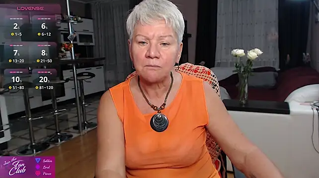 Roxana_brooks - caress and wiggle my boobs