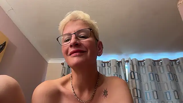 JennyHazel1 - finger in arse