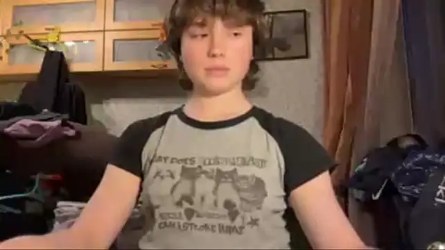 Nellyts - show boobs