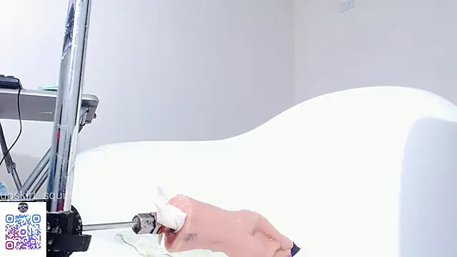 Upskirt_Squirt96 - drink squirt in glass