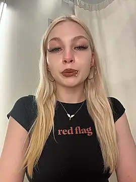 AngelinaTous - I'll show my boobs on the street 🔥