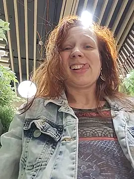 Exhibitionsplit - MAKE me CUM in Public ♤SQUIRT