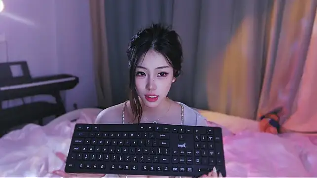 Serendipity-01 - 撕掉胸贴全身精油诱惑5min