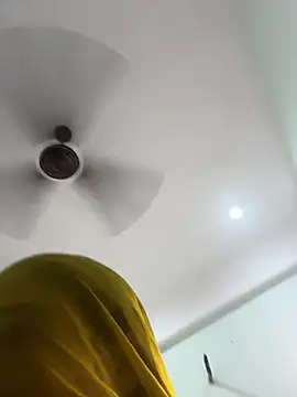 Miss_kanika76 - Pussy oil show