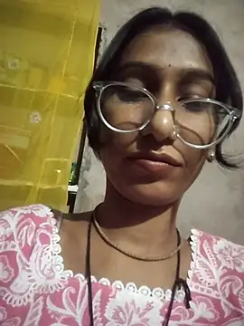 Komal_0143's Live XXX Chat