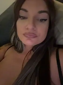 JessycaFlame - Squirt rip my tights