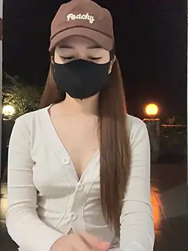 My_Melodyy - Make me cum pussy in public garden 🪴 😈