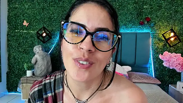 Linagh_ - Show boobs