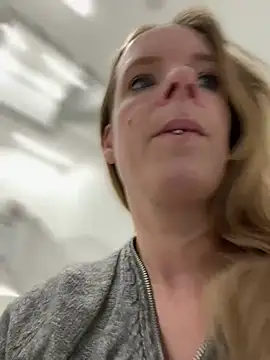 SexyMilf_1987 - Plug 5 min