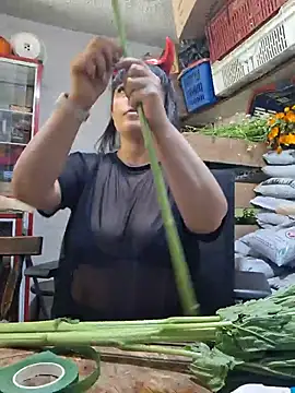 Isa_bella95 - Full naked in store