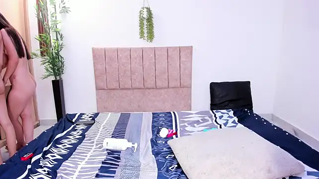 Little_dolls12 - cream tits lick only girls