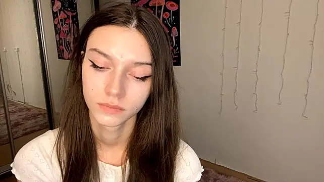 VeroniqueJaap - show your collarbones