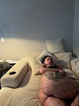 Naughty_Bianca - Ride dildo 5min 🔥