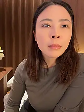 YaoYao8888 - 给哥哥们脱掉内裤直播2分钟