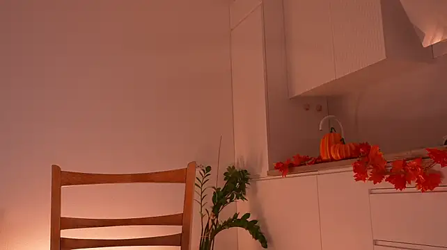 Miablueye - Blow job on the handstand on the chair