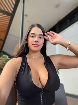 BellaLeclair_