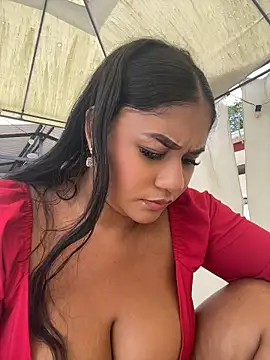 NayTorres - MAKE ME A BIG SQUIRT IN PUBLIC