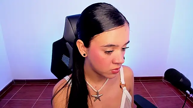 Isabellawhitmore - Flash tits