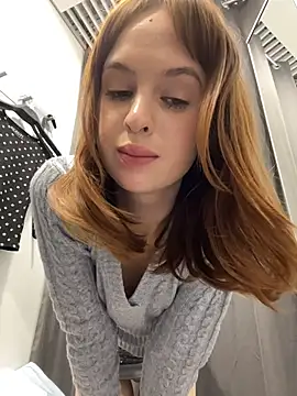 Outdorable - Pull up top = someone will see tits