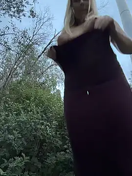 TrueSexyCrime - Play with my wet pussy at the park