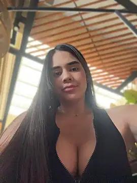BellaLeclair_ - Tease with zipper in public 😈