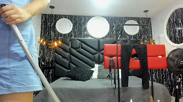 JAYLEN_BDSM - 👌50 spanks ass+clamp nipples