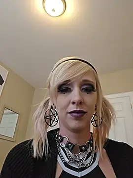 AmethystFoxx - Reverse cowgirl + plug