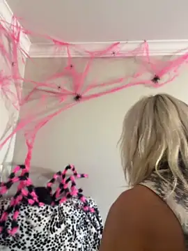 Lil_jiggly - Shower tk show?