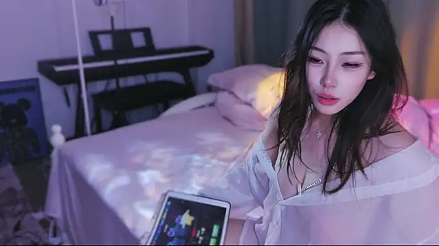 Serendipity-01 - 撕掉胸贴全身精油诱惑5min