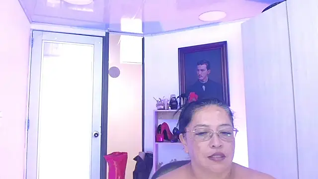 Paola_xm - 🚬 Smoke a Cigarrette With your Goddess