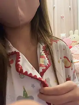 Kkkkiiii-42 - 户外被强奸 18cm大屌插粉逼 淫水流不停💦进来脱裤子打飞机