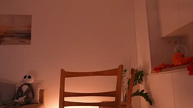 Miablueye - Blow job on the handstand on the chair