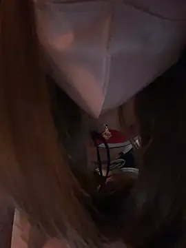 Kkkkiiii-42 - 户外被强奸 18cm大屌插粉逼 淫水流不停💦进来脱裤子打飞机