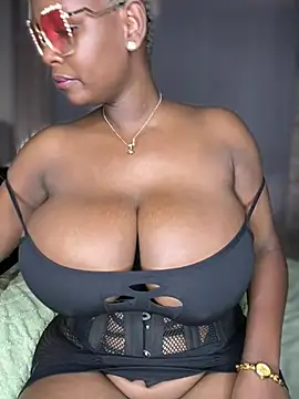 ScarletMuseX - Dildo fuck upclose