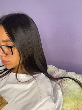 Marianahb-e - Finger in pussy
