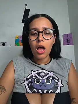 Annya-sweet - My neighbor can see my boobs haha