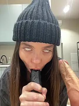 Kyivskyi_Tort - Train my pussy