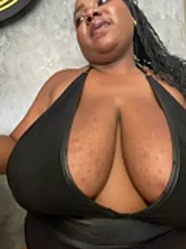 AngelGgold - titfuck on the table