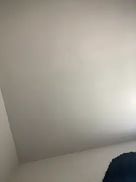 Fantasygyal - OIL UP TITTIES :)