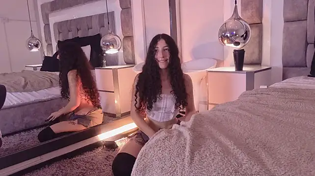 MaddieCrow - Oill on ass