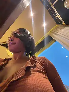 ___Nessa - Put Toy in ass&squirt hard public