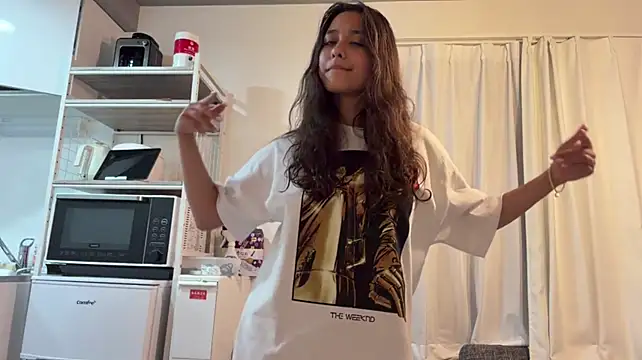 ReynaMccarron - take off my shorts under my tshirt