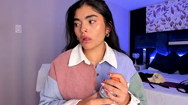 GiselOrtiz - Spit on tits + rub my puffy nipples 🔥💦