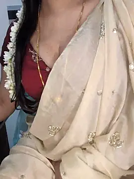 Shriya_reddy - Oil massage on boobs 5mnts