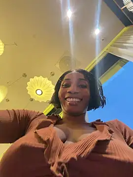 ___Nessa - Put Toy in ass&squirt hard public