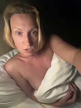 UmaTruewoman - Suck nipples